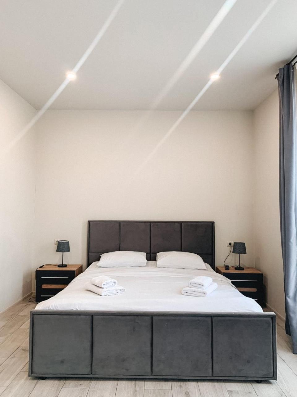Apartments Domovik Mira 11S/5 Мукачево Экстерьер фото